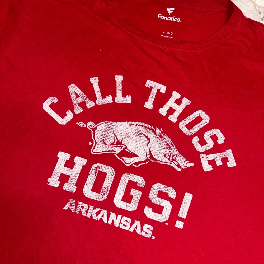 Arkansas Razorbacks tshirt - Picture 2 of 6